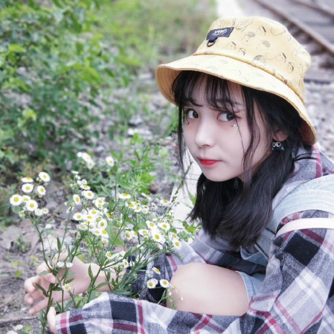 韩系 女生 欧美 半身 唯美 遮脸 镜子照 中式风 安静 可爱 卖萌 个性