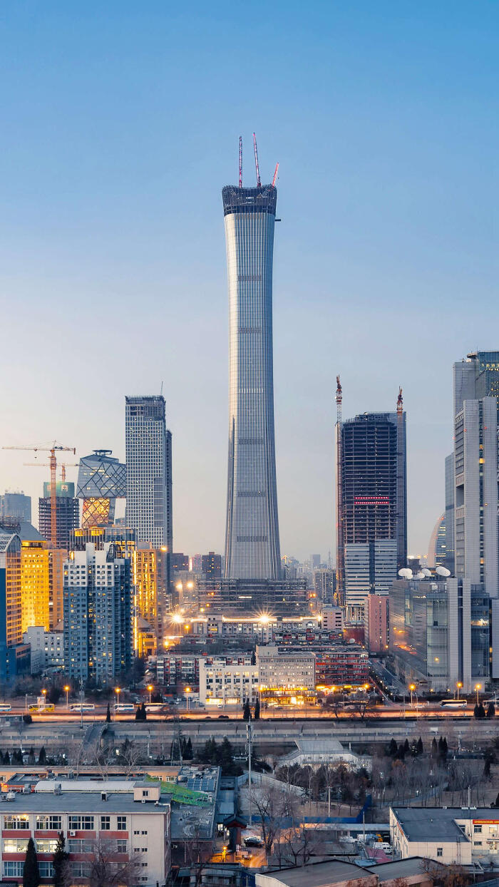 作为首都第一高楼和地标建筑,中国尊预计2018年10月全面竣工.
