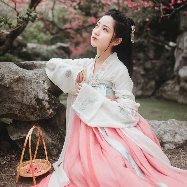 古风真人 壁纸 女生头像 女头 小清新 虐心 唯美 高清 意境 古风 古风