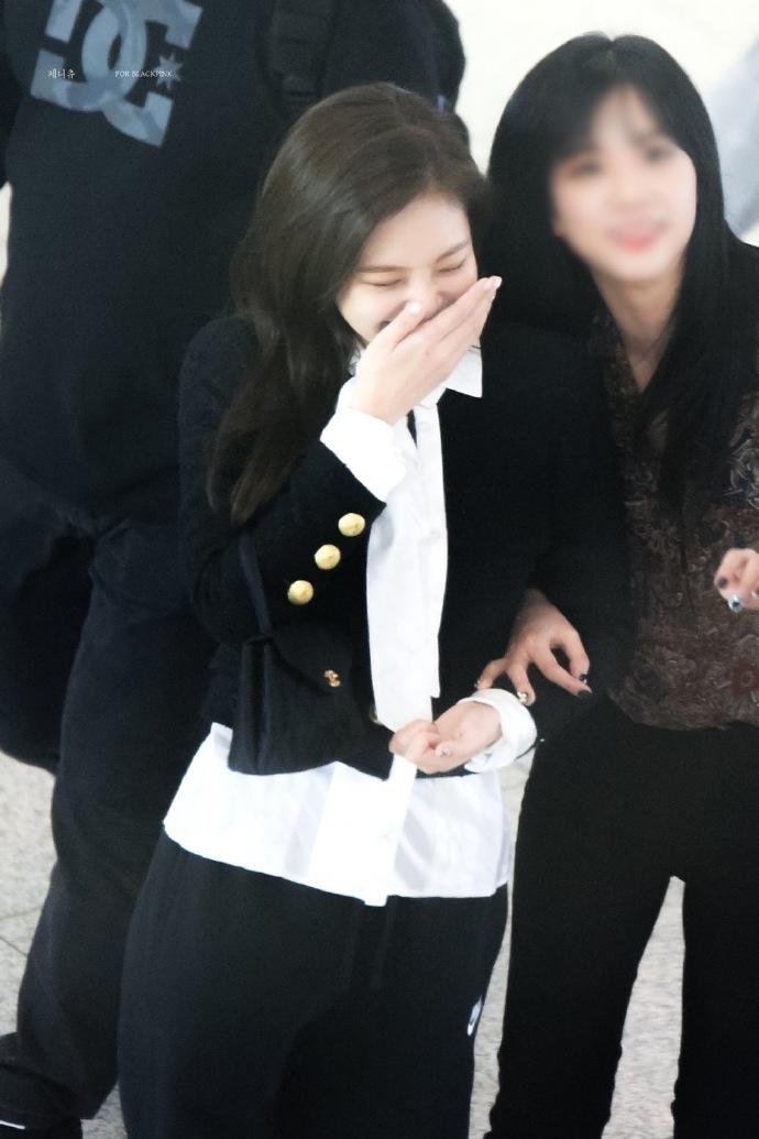 171125 icn机场出境 -171126 泰国抵达 jennie