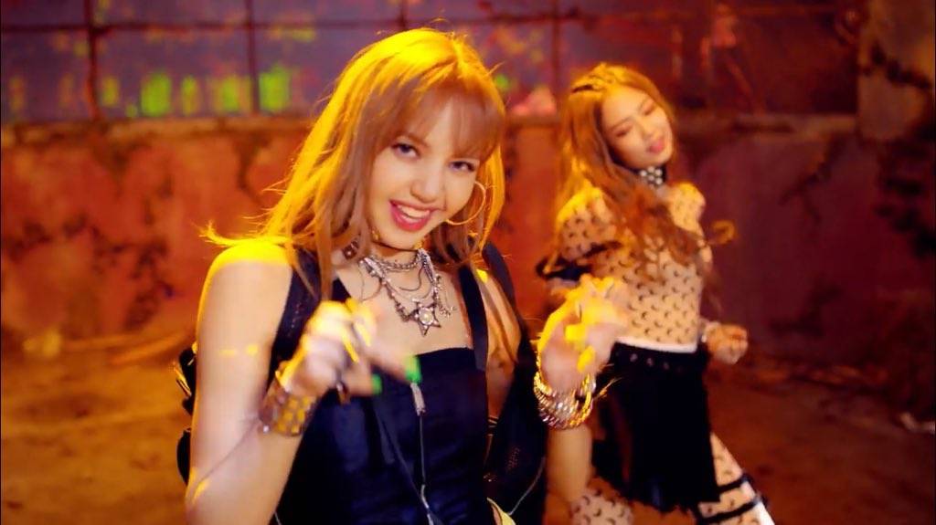 blackpink lisa