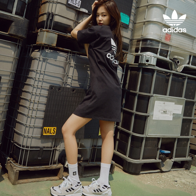 180517 shoemarker 更新 blackpink x adidas jennie