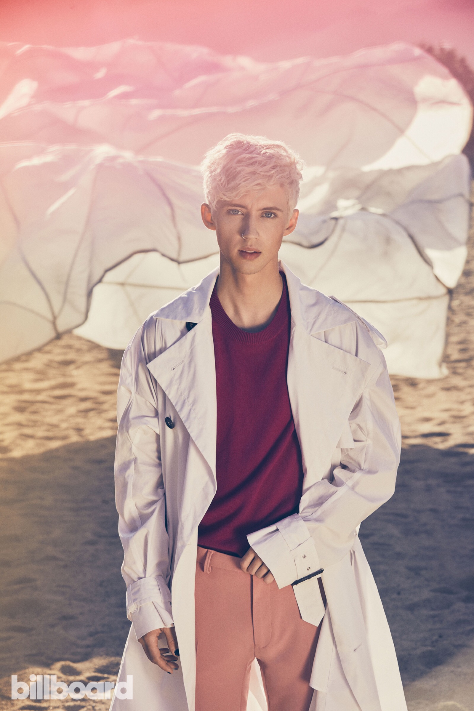 戳戳troye sivan登上本周《billboard》杂志全新封面及写真美图大赏!