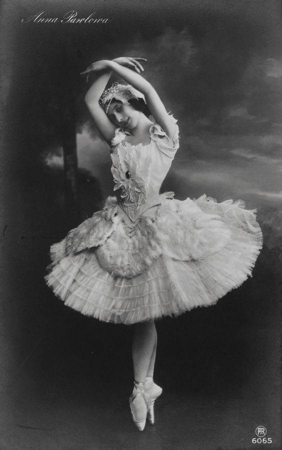 [cp]#古典美人#anna pavlova丨是20世纪初芭蕾舞坛的一颗巨星,她为