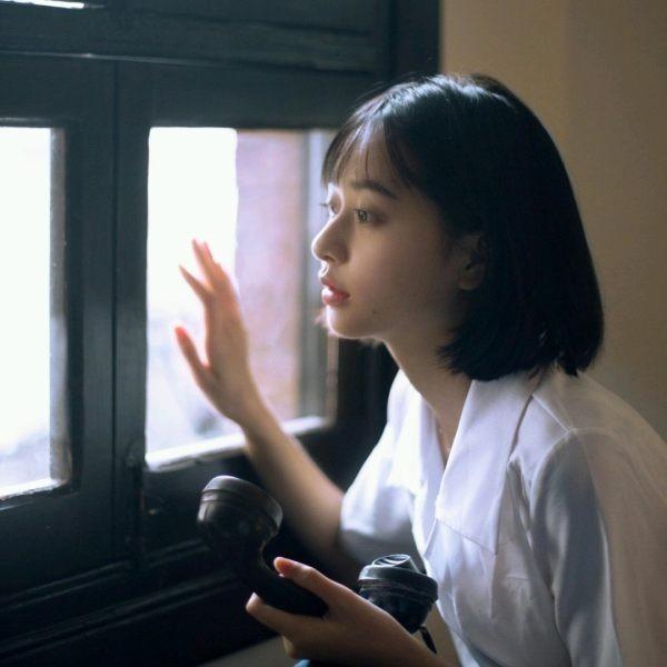 女生头像不努力真的很轻松但是没钱啊