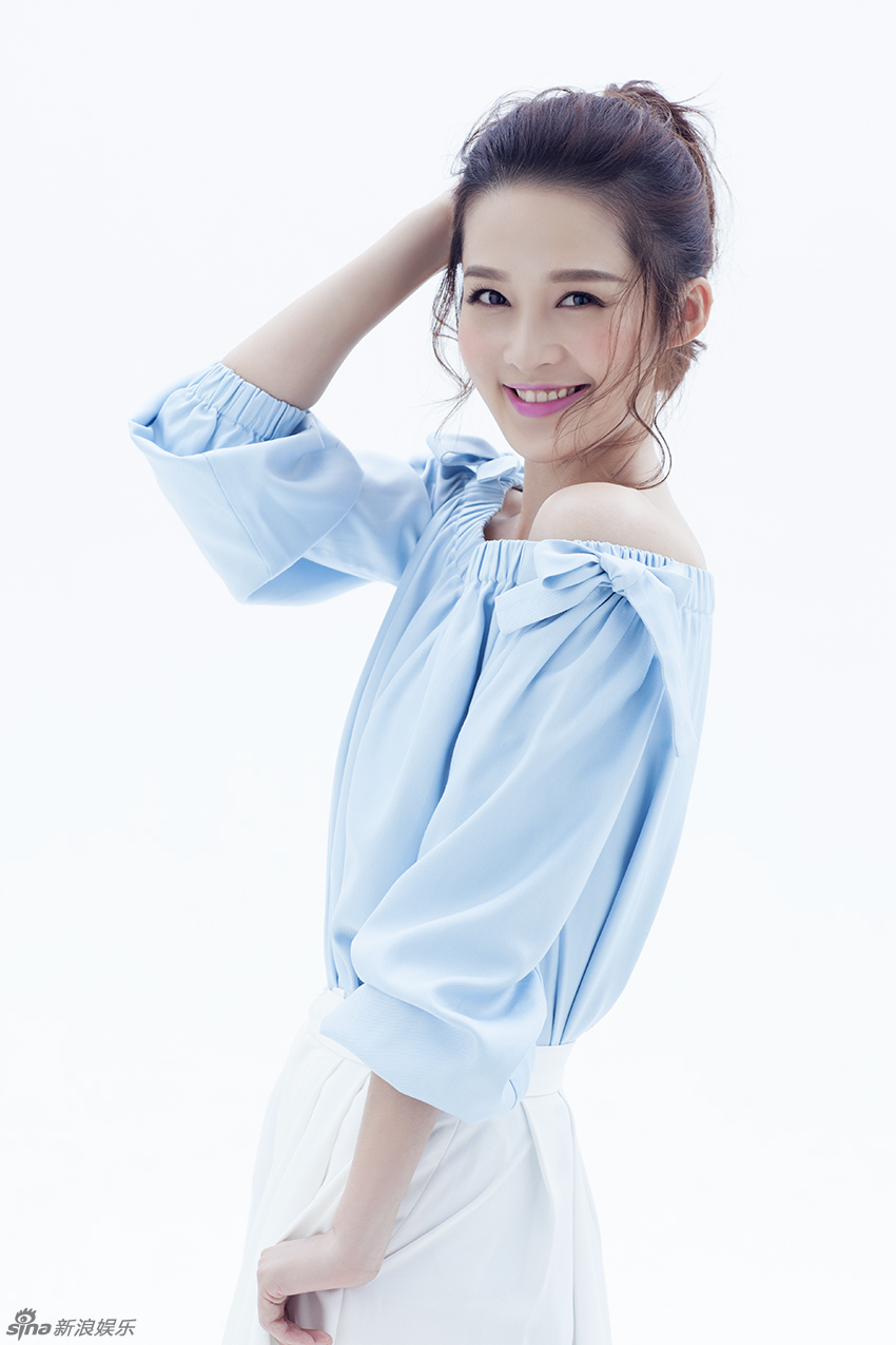 李沁夏日写真大片 清新淡雅如花中仙子