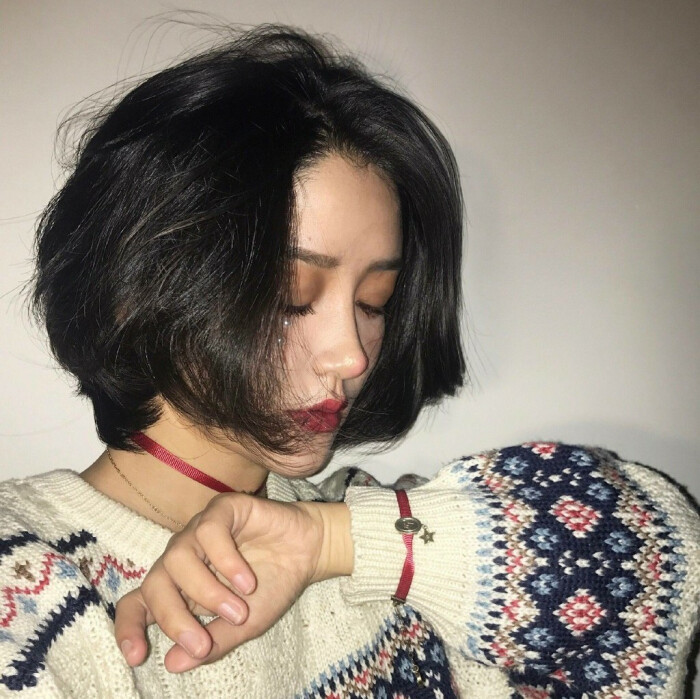 女生头像 我是个丑姑娘,变不了你喜爱的模样.