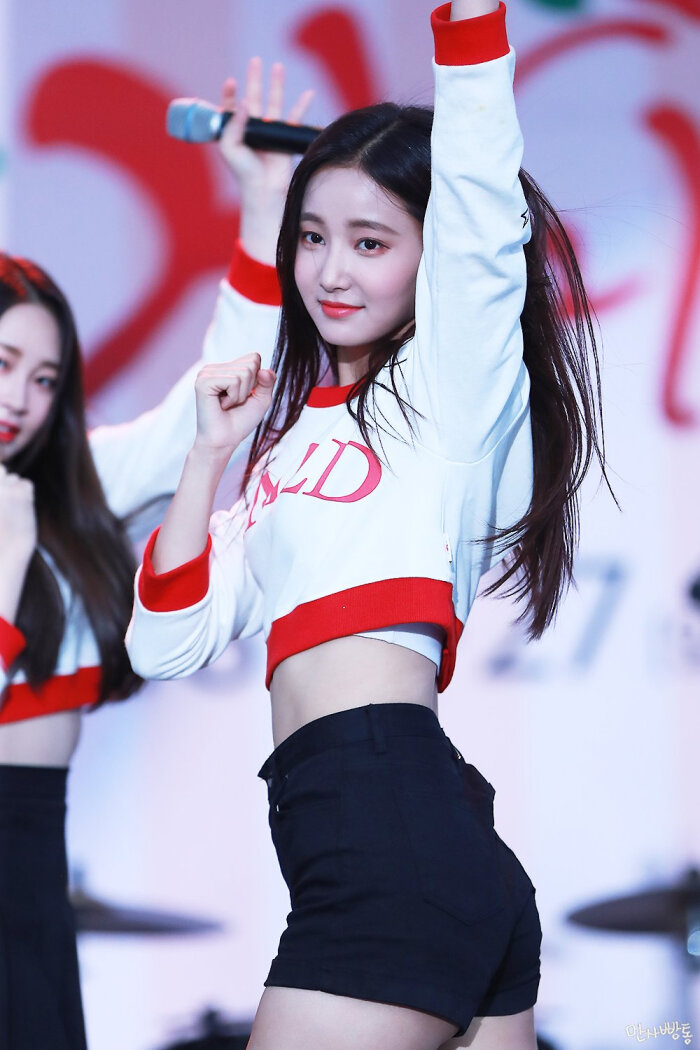 momoland 妍雨