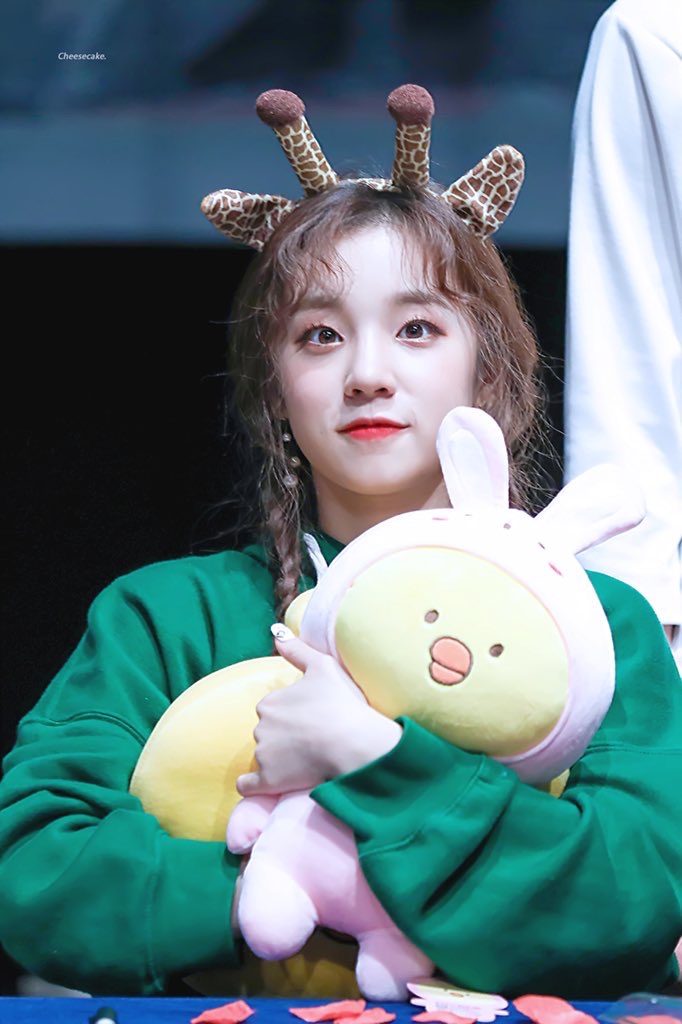 宋雨琦 180622 江南签售会饭拍 cr:cheesecake0923