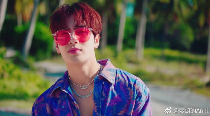 王嘉尔 jackson