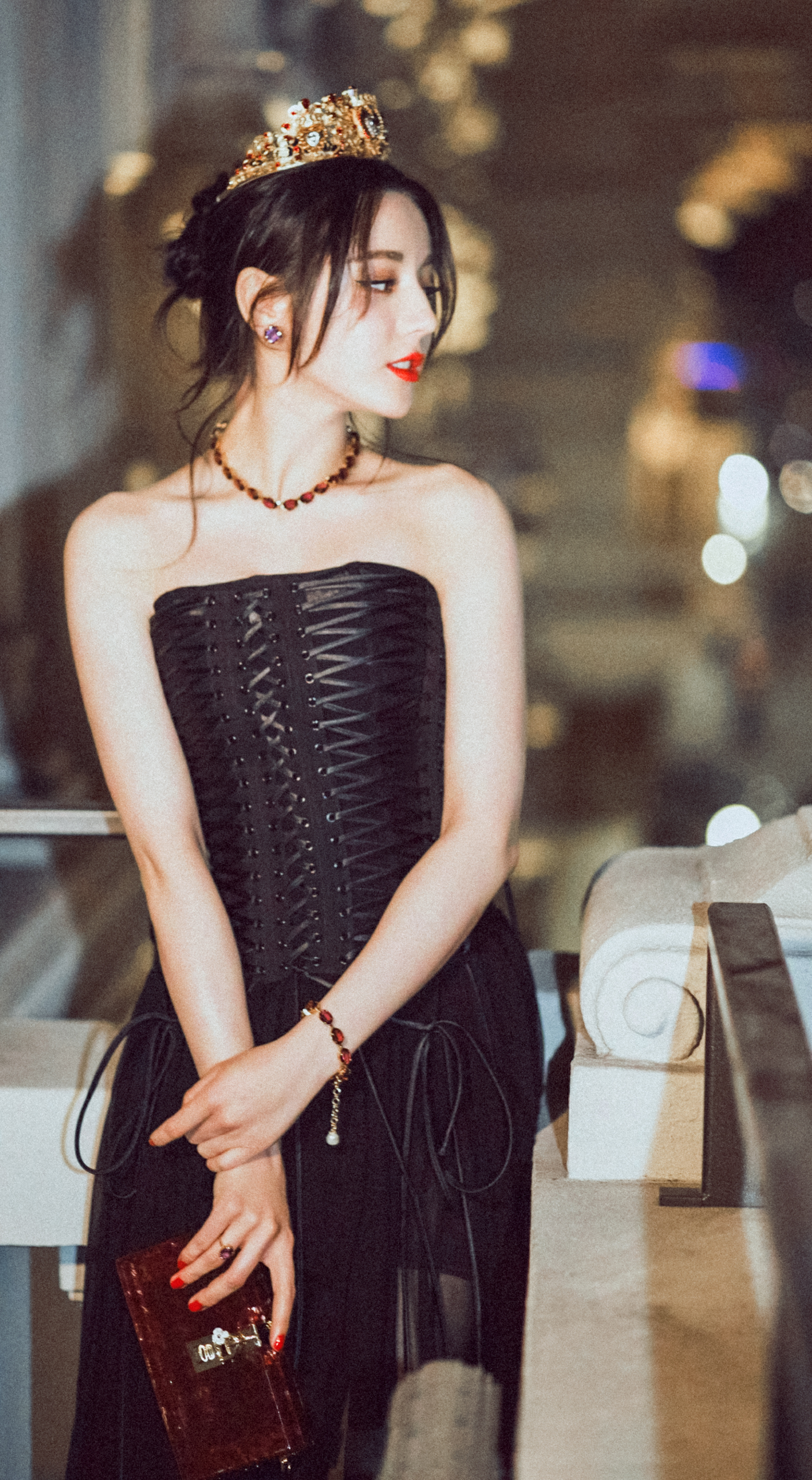 迪丽热巴 欧美女王范
