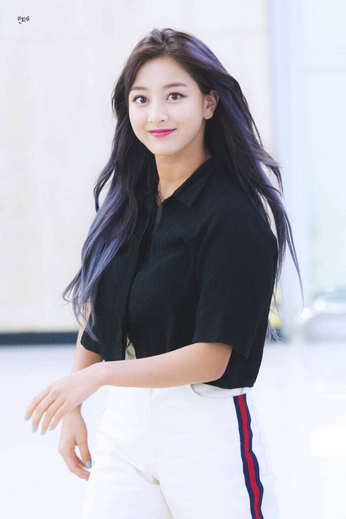 朴志效 jihyo twice成员