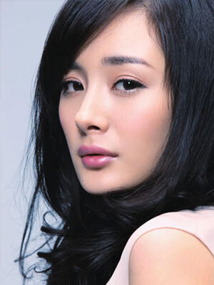 杨幂,1986年9月12日出生于北京市,中国内地影视女演员,流行乐歌手