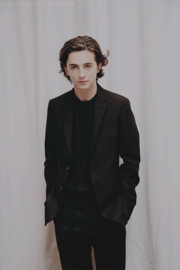 蒂莫西·柴勒梅德timothéechalamet(请以你的名字呼唤我)