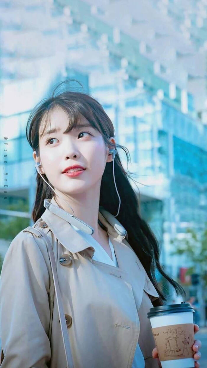 壁纸iu 李知恩