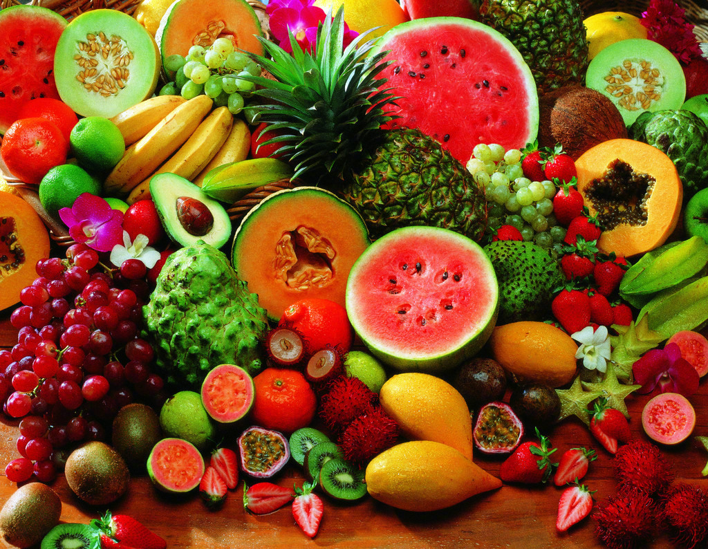 超全的夏季挑选新鲜好吃的水果指南菠萝:买菠萝,首先要看颜色.