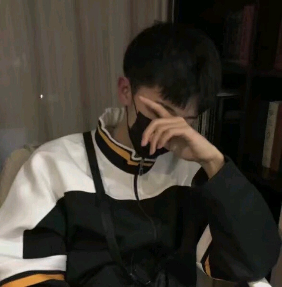 李挽忱 男生头像