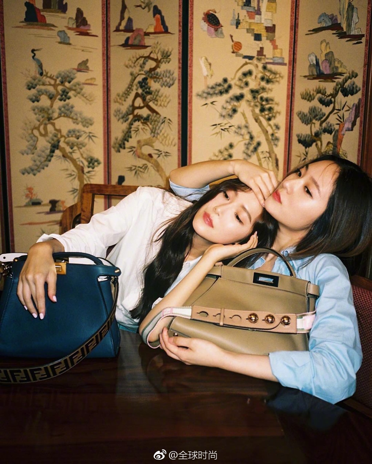 jessica# & #krystal# 一同为fendi "meandmypeekabo"