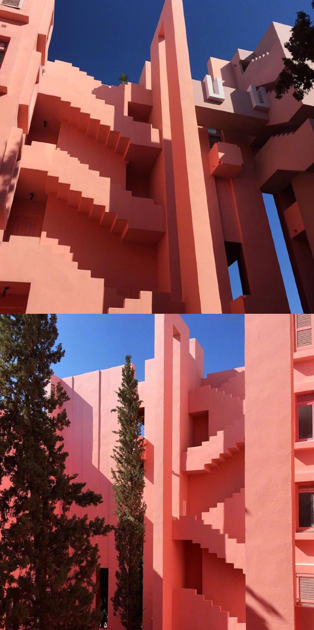 西班牙muralla roja ,粉色蓝色的几何建筑,如同现实版"纪念碑谷"