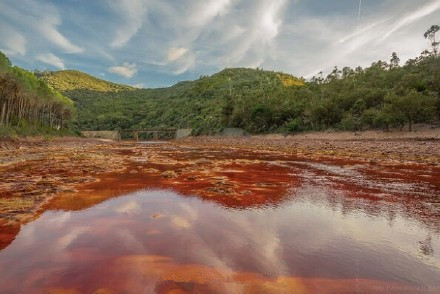 西班牙的力拓河(río tinto,在当地被称为"红酒河,想不想尝上一口?