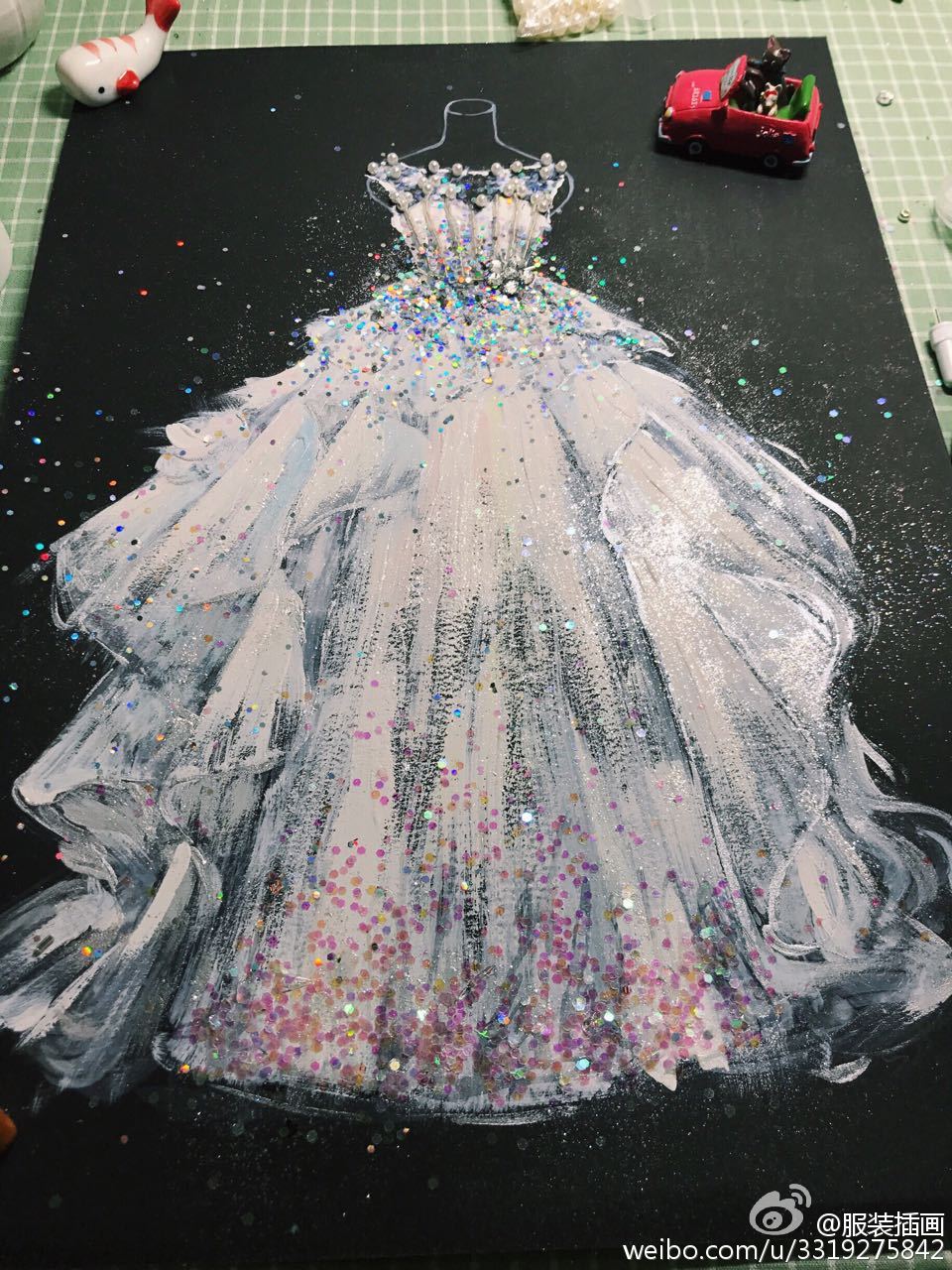 礼服服装设计水彩高端uni耶