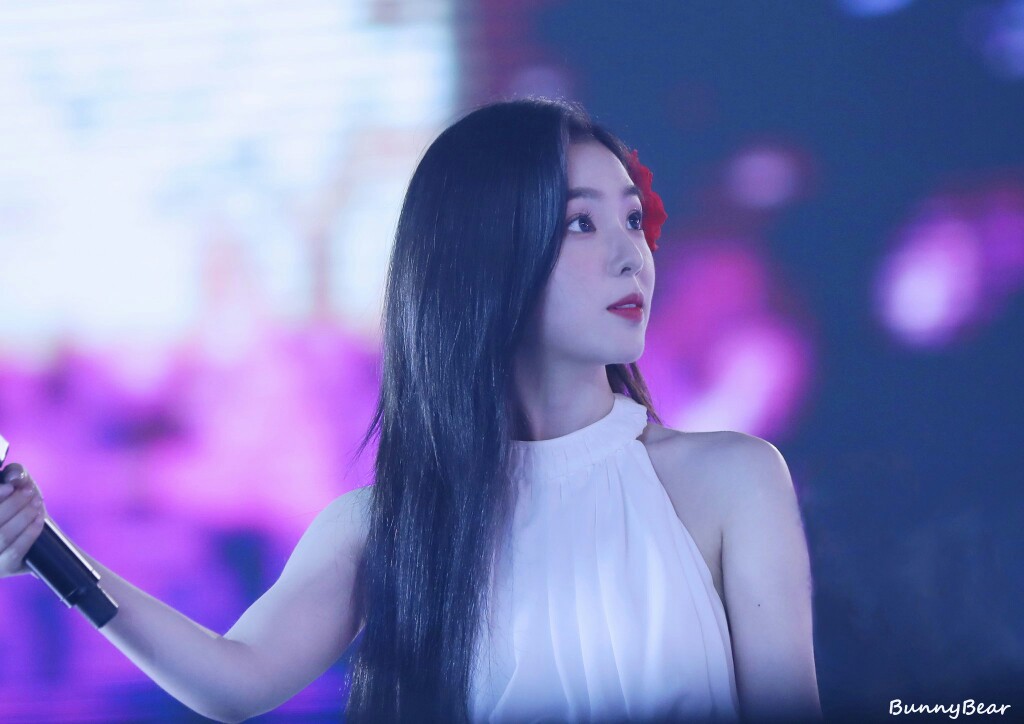 裴珠泫irene