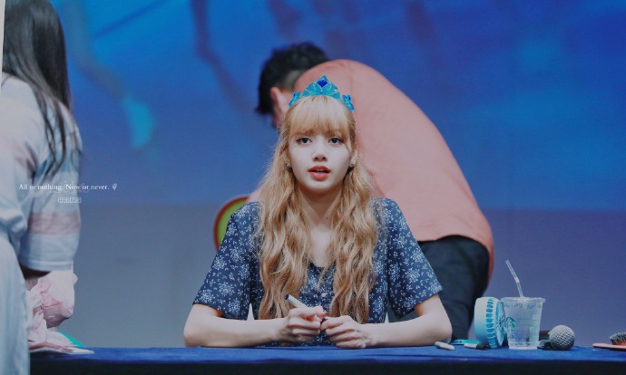 180701 新村签售会 lisa