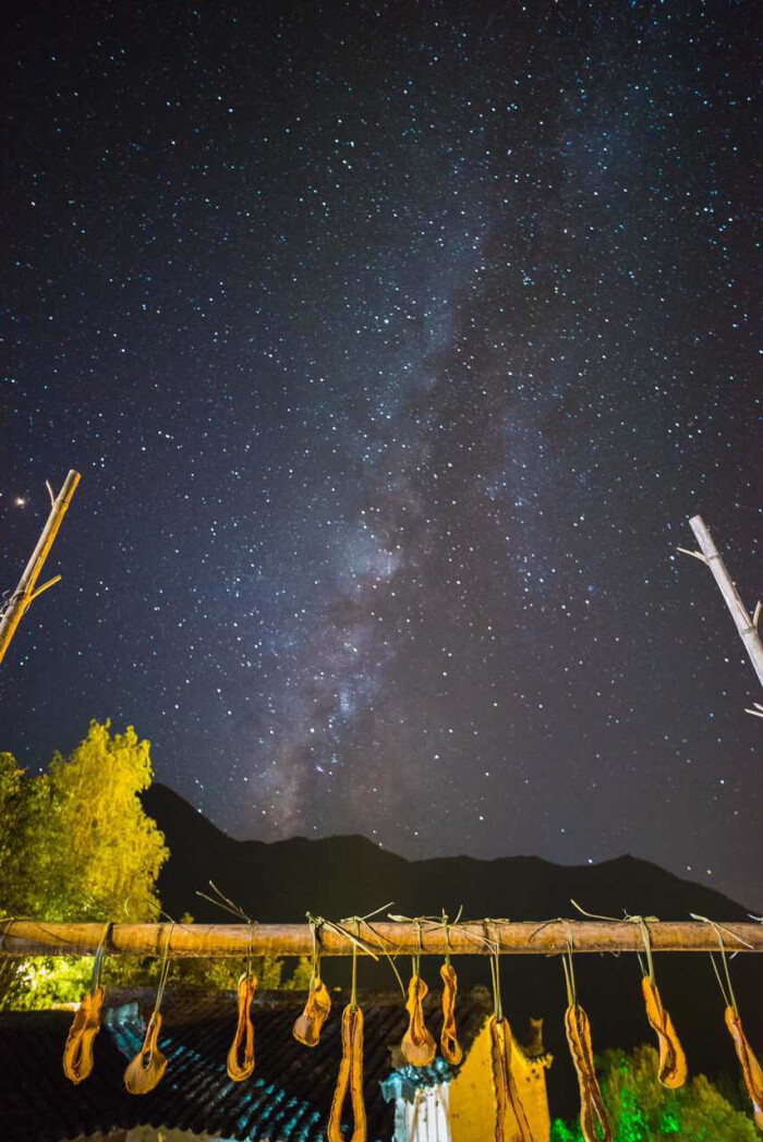 【婺源篁岭】夏夜繁星似锦,篁岭古村正是夏夜纳凉,捕捉星空美景的好