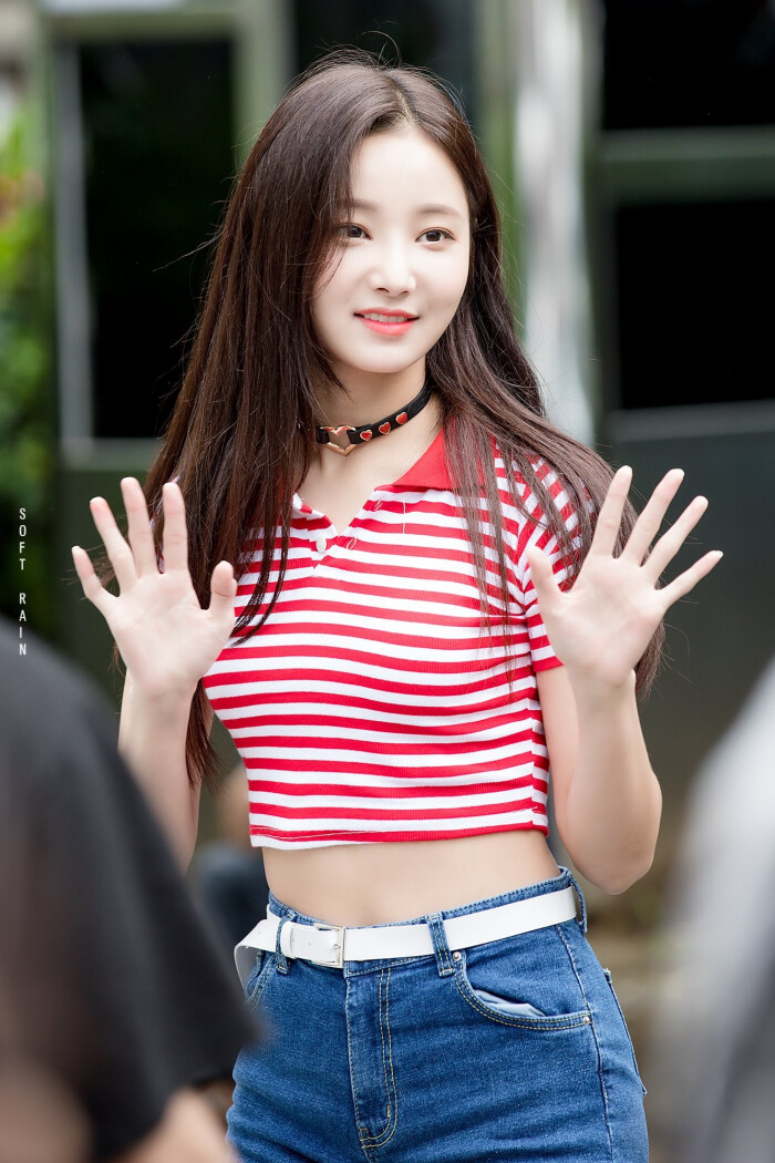 momoland 妍雨