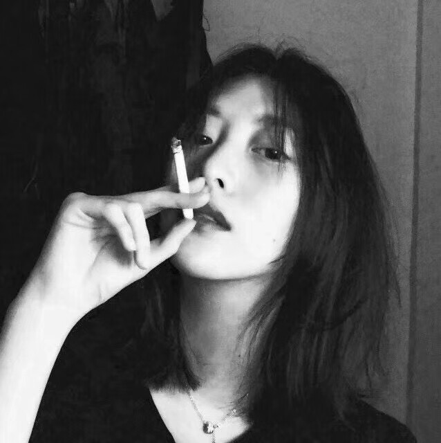 黑白御姐