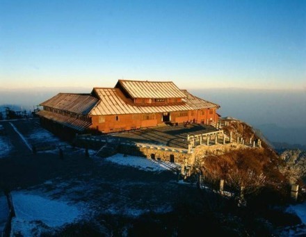 钱塘潮(浙江;6,洞庭湖(岳阳楼(湖南;7,恒山(山西;8,峨眉山(四川)