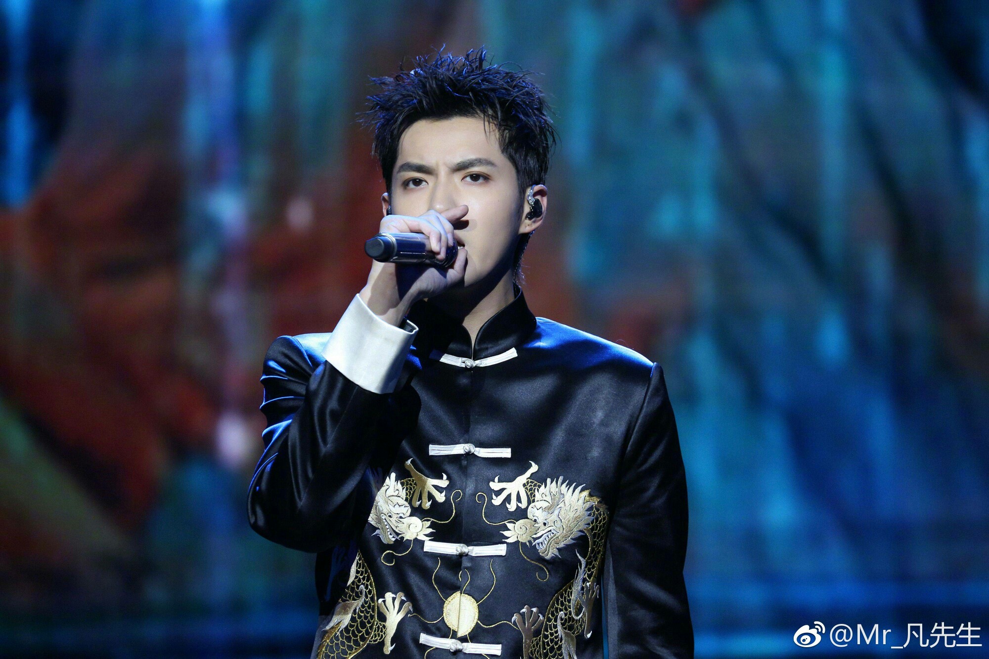 吴亦凡 壁纸