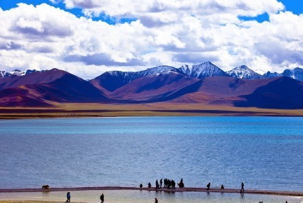 西藏三大圣湖之一 羊湖(羊卓雍措) 你想去吗?