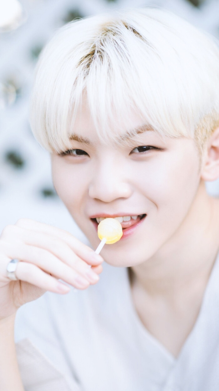 李知勋(woozi)