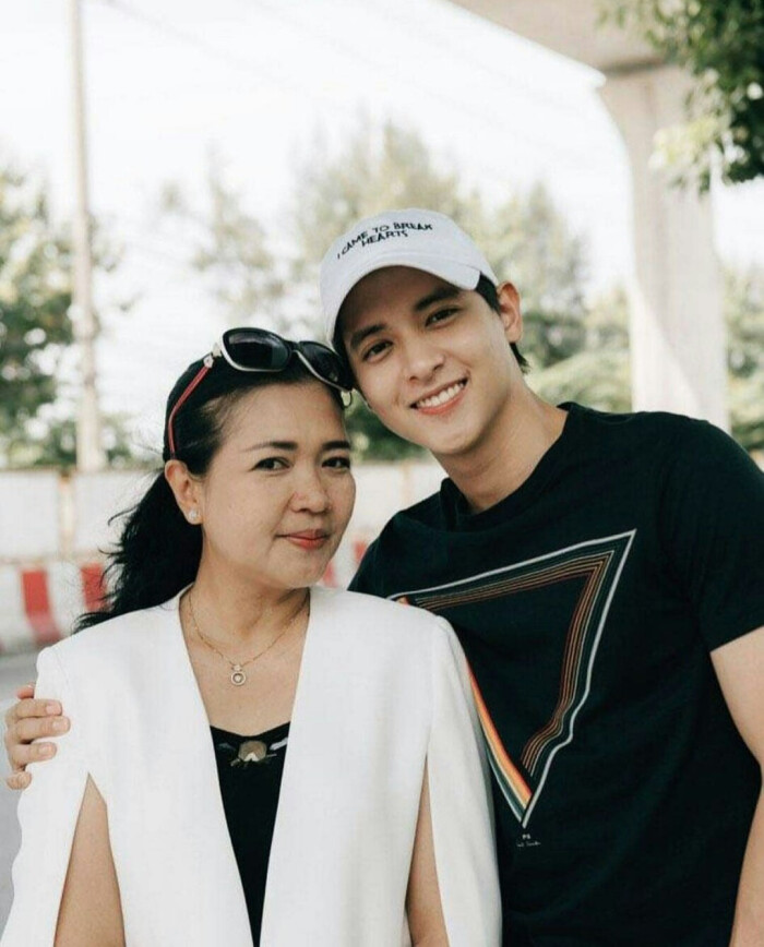 jamesjirayu&妈妈