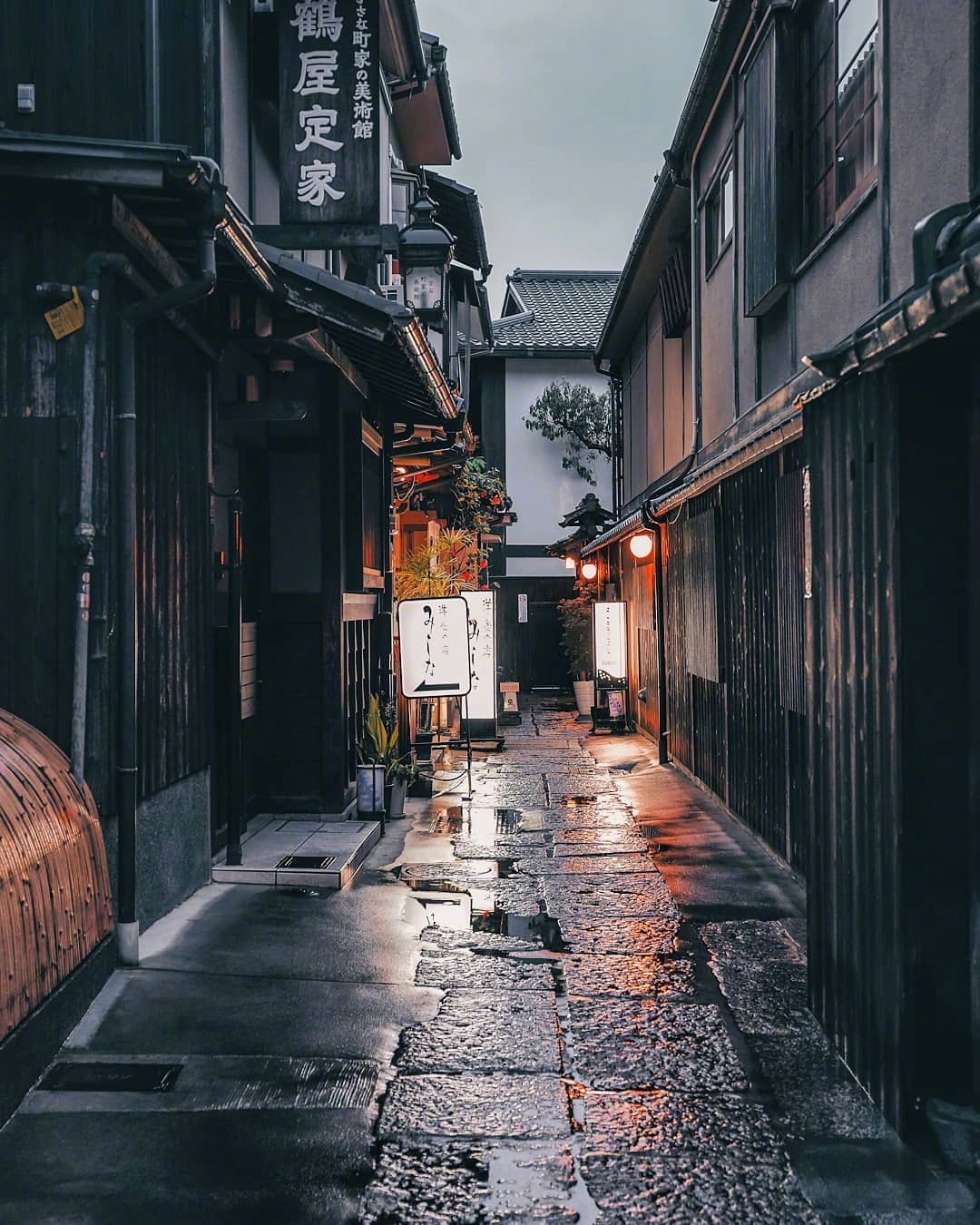 夜幕下的日本京都