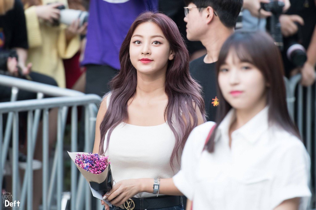 朴志效 jihyo twice成员