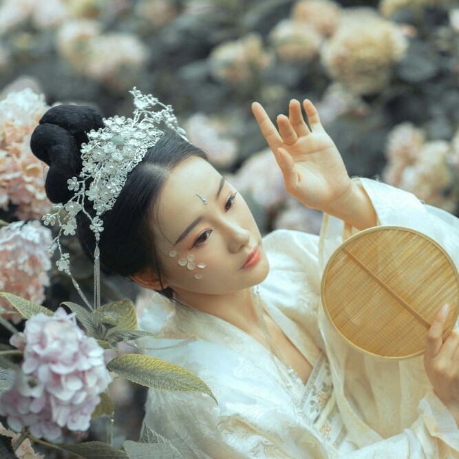 楚君璃の〈自截〉我乃红尘桃花仙. 古风/…-堆糖,美好