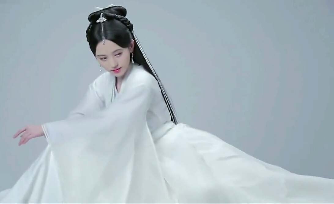 白娘子 鞠婧祎 小白
