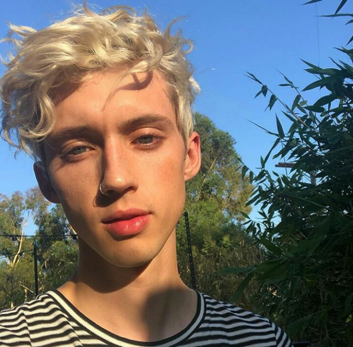 戳爷troye sivan 特洛伊希文 近期 自截 ins [杨晋戈]