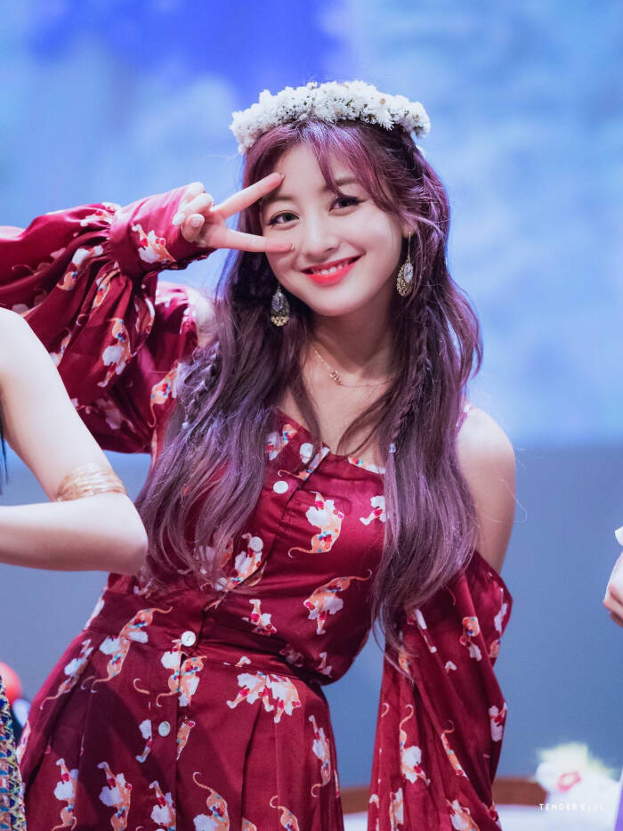 朴志效 jihyo twice成员