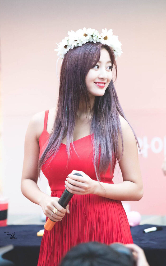 朴志效 jihyo twice成员