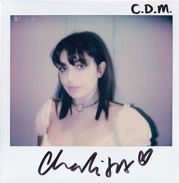 洗茶charli xcx