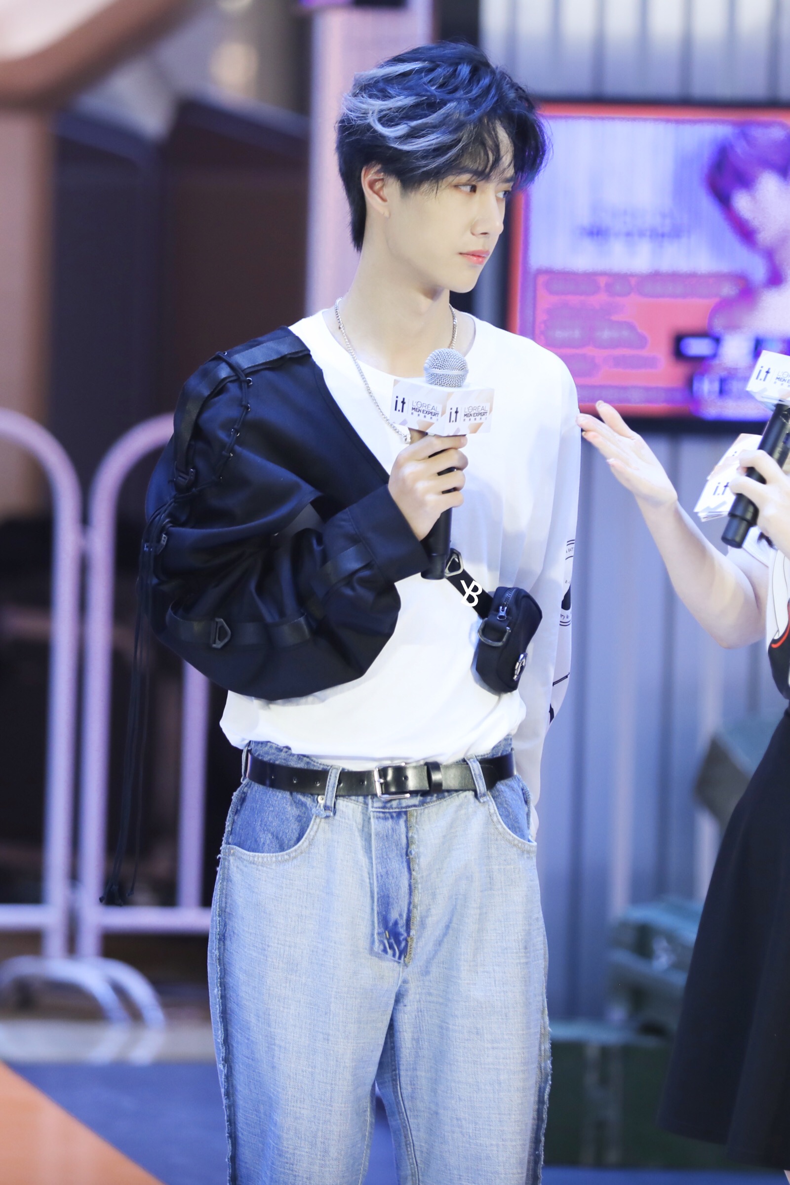 180826 欧莱雅男士&it 潮色派对 @uniq-王一博 cr:logo