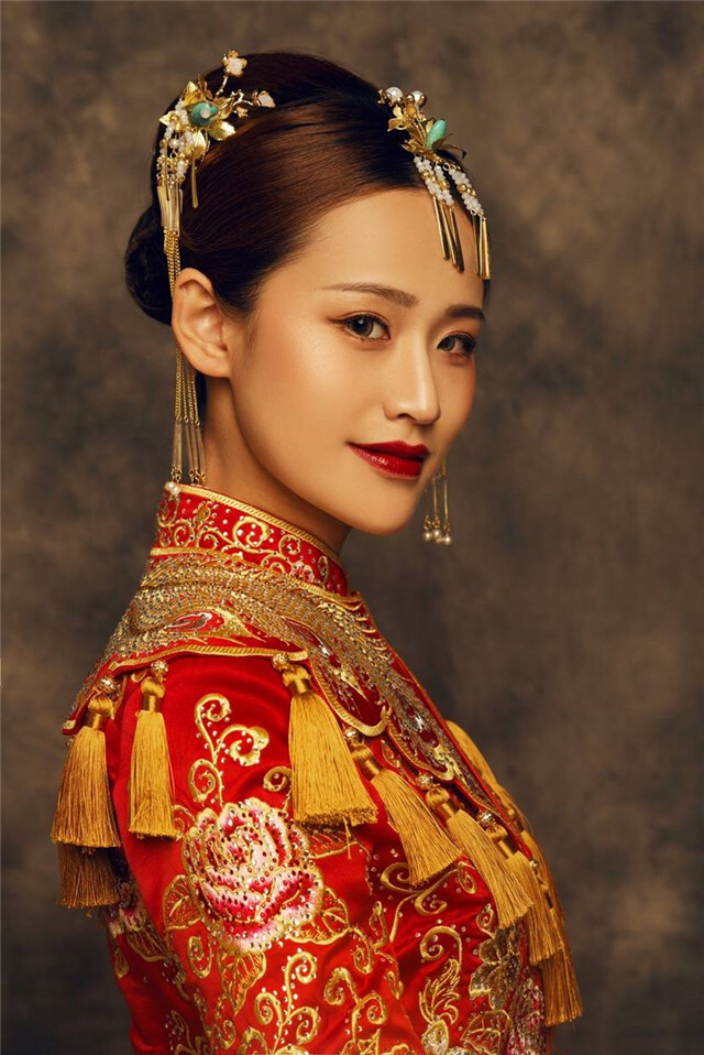 中式# #彩妆# #造型# #嫁衣