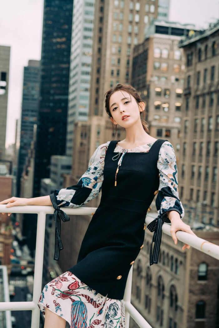 古力娜扎 toryburch2019春夏秀场