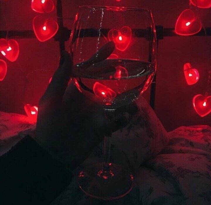 深夜红酒
