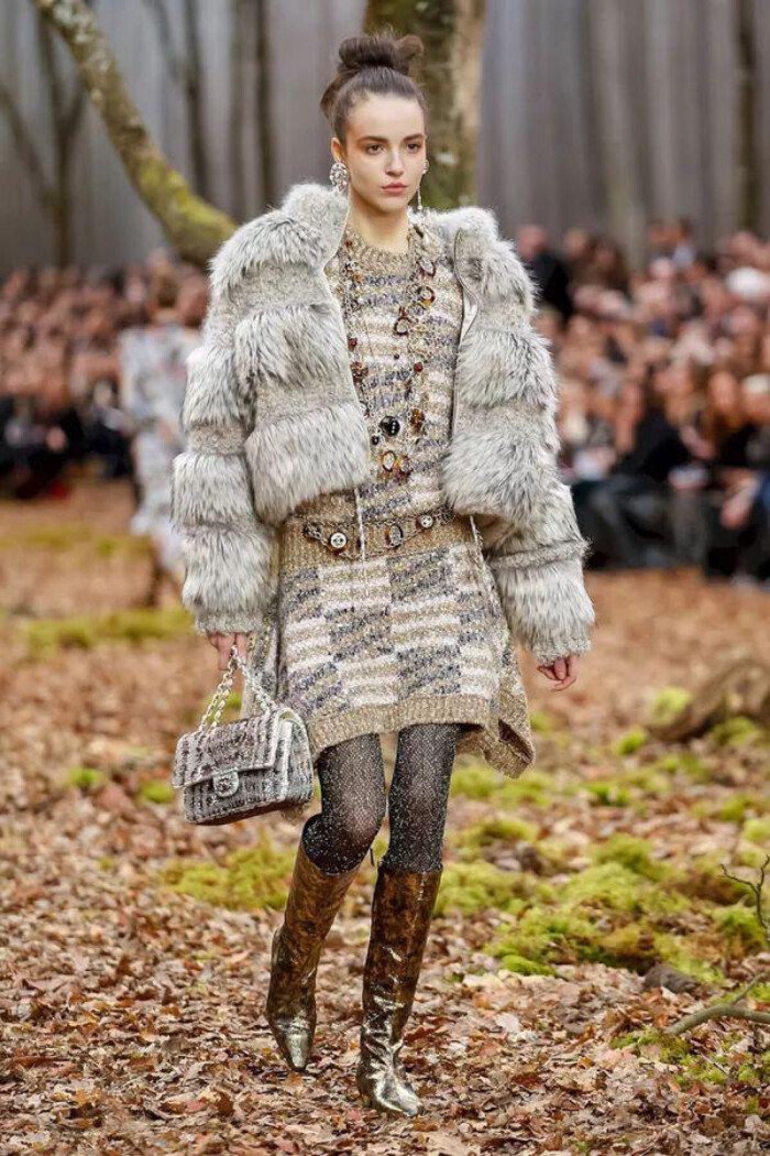 2018秋冬巴黎时装周,Chanel2018秋冬系列以…