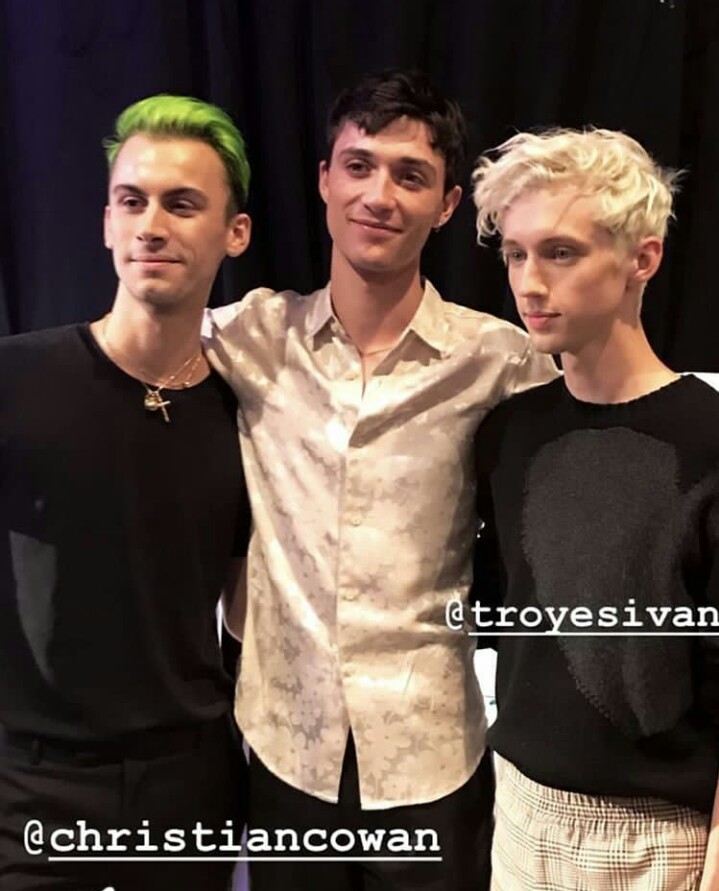 戳爷troye sivan 特洛耶希文 近期 自截 ins [杨晋戈]