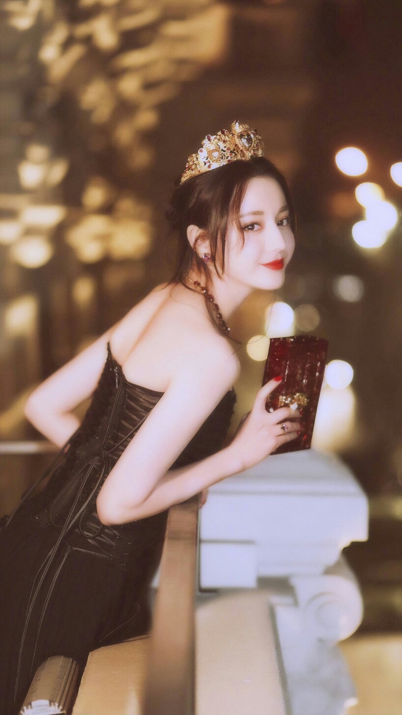 最美女神迪丽热巴